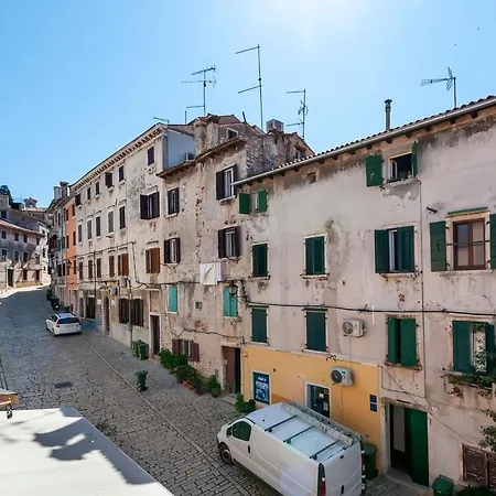 Apartment De Amicis *