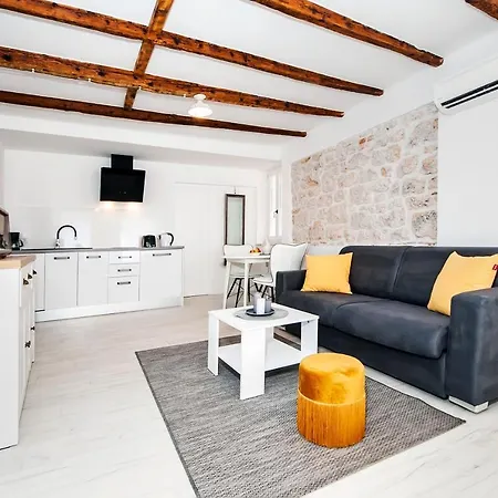 Appartamento De Amicis Rovigno