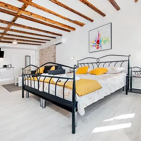 Apartman De Amicis Rovinj